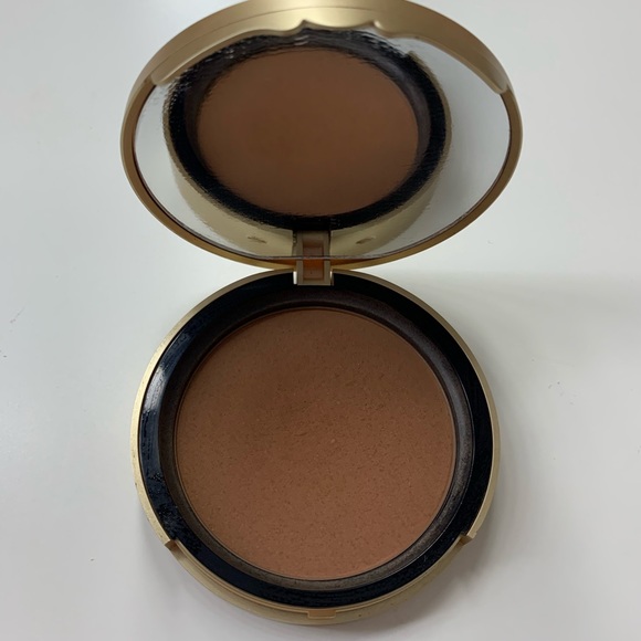 COPY - Too Faced Chocolate Soleil Matte Bronzer - Picture 3 of 5